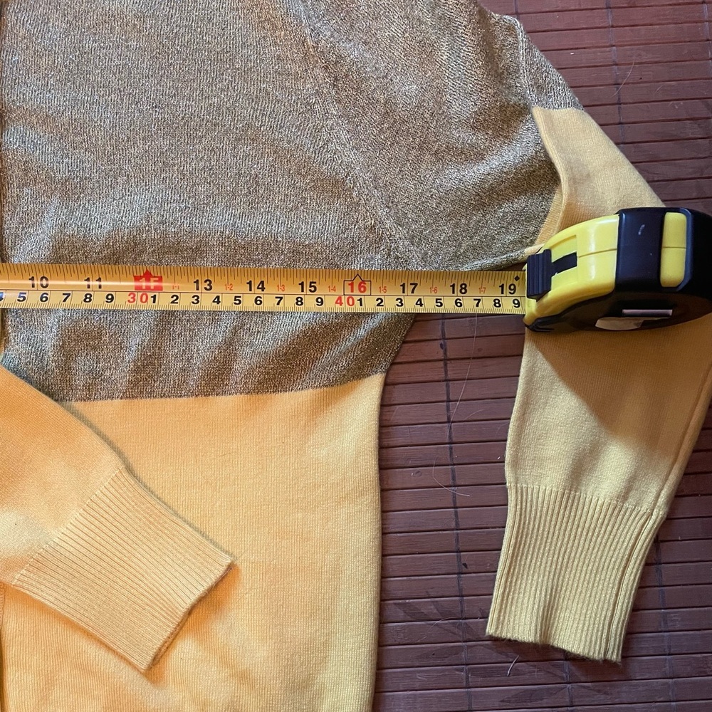 Small/Medium Unique Long sleeve Button up Measurements are in pictures - Picture 2 of 8